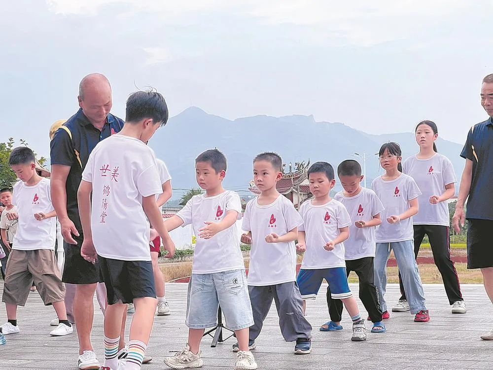 长泰“世美鹤阳堂狮队”：藏在闽南古厝里的“硬核传承” 文教