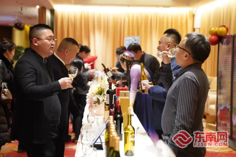 福建援疆结硕果 新疆天山北麓葡萄酒产区在榕推