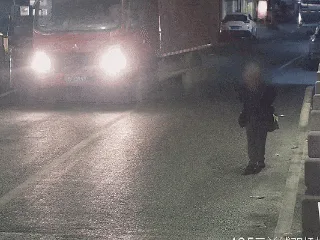 寒夜捂脚、极限护航……这些瞬间，温暖了整个杭州！