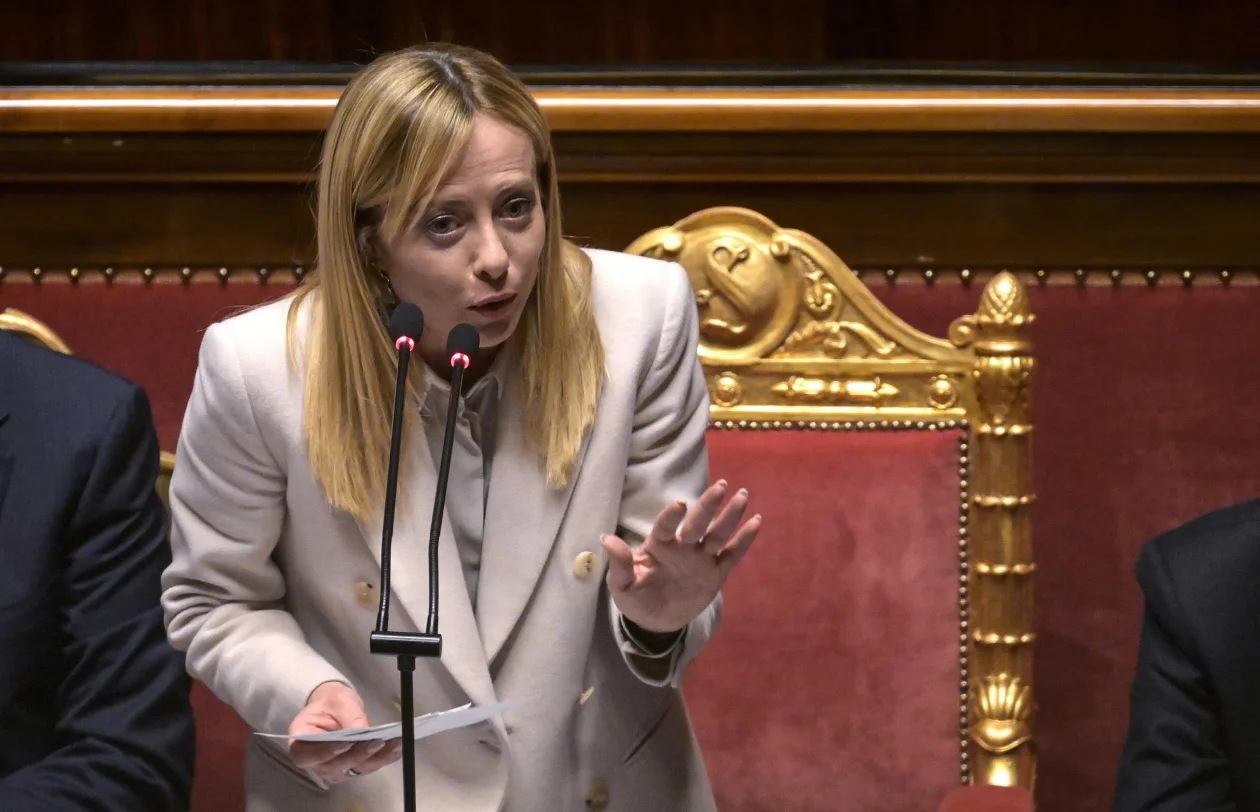 特朗普挥关税大棒强索格陵兰岛，意大利总理：这是个“错误”，我已跟他通电话