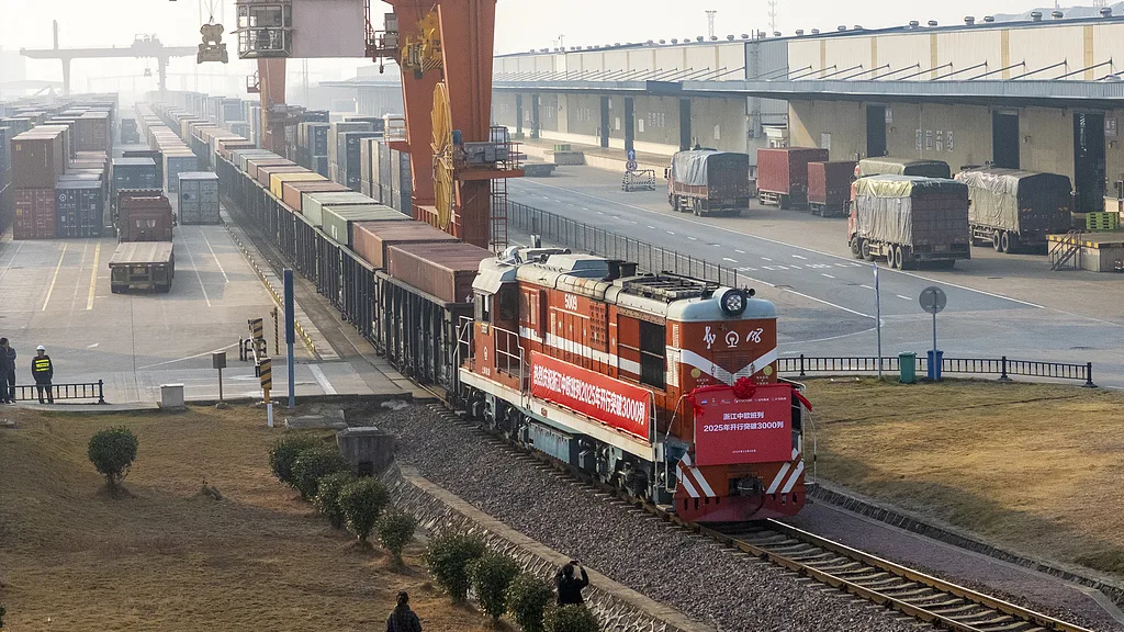 中国首次跃居中亚第一大贸易伙伴