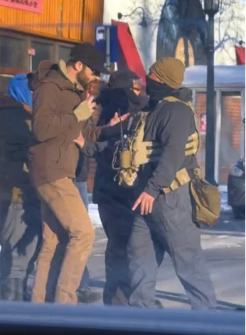 美媒：明尼苏达州再次发生移民执法枪击事件，极大增加美国政府“部分停摆”可能性