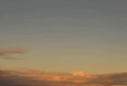 俄罗斯希韦卢奇火山喷发 灰柱高达9000米